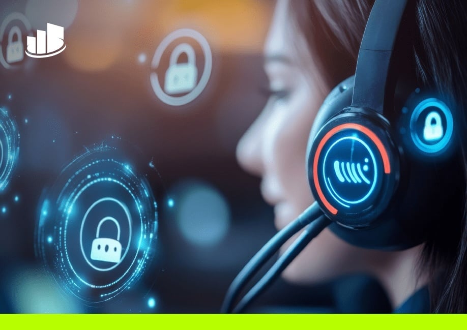 Gros plan d’un agent du centre de contact portant un casque d’écoute avec des icônes de sécurité et de communication numériques, symbolisant la technologie de centre de contact sécurisée et intelligente.