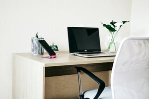 laptop-computer-on-brown-wooden-desk-1263558